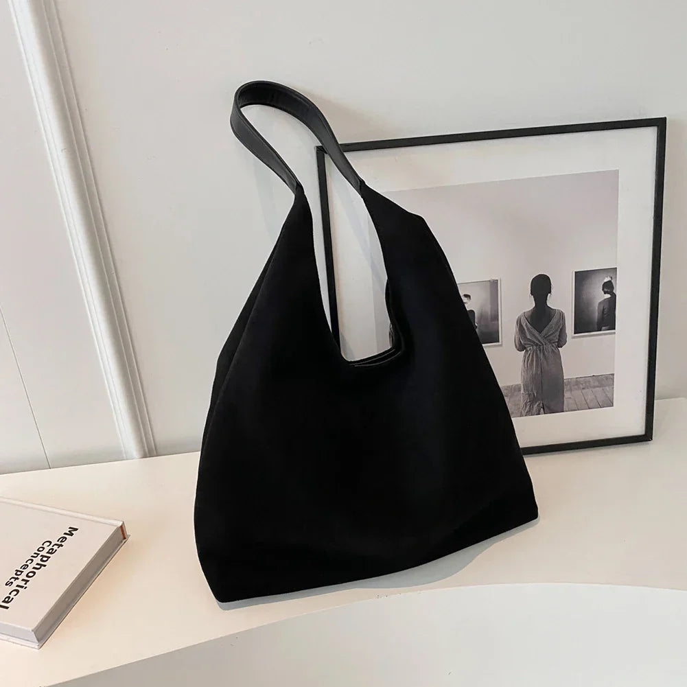 Jade™ | Lyxig Mocka Tote med Höstkänsla & Funktionell Design