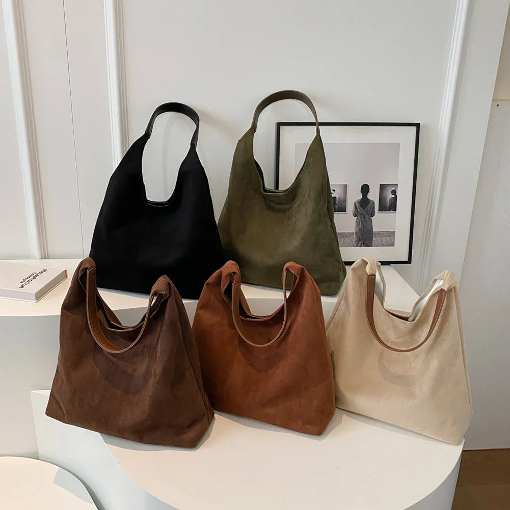 Jade™ | Lyxig Mocka Tote med Höstkänsla & Funktionell Design
