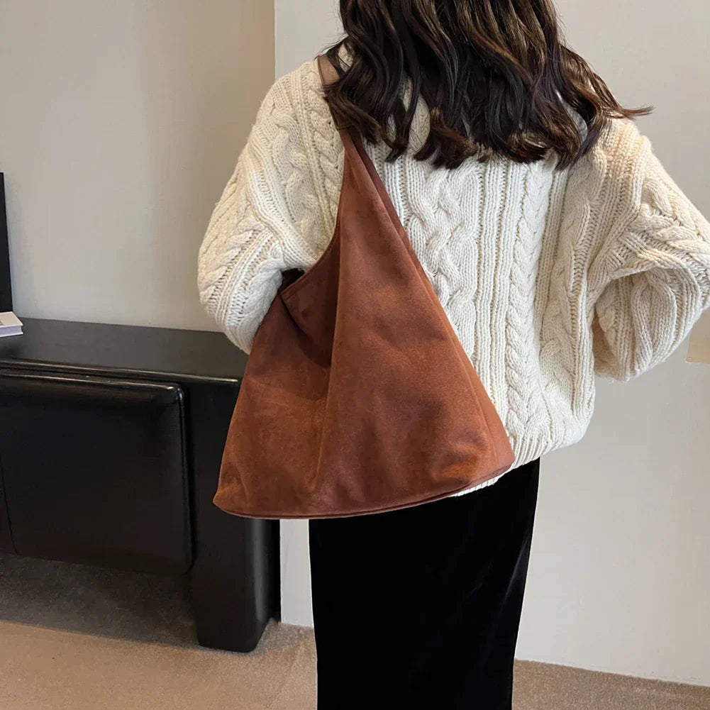 Jade™ | Lyxig Mocka Tote med Höstkänsla & Funktionell Design