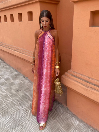 Elfrida™ | Förförisk maxiklänning med halterneck och tie-dye