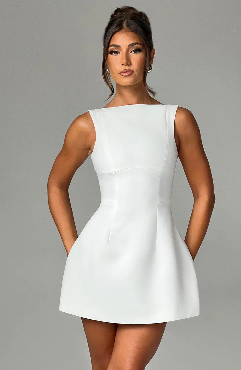 Lysende™ | Minimalistisk Klänning med Tidlös Elegans