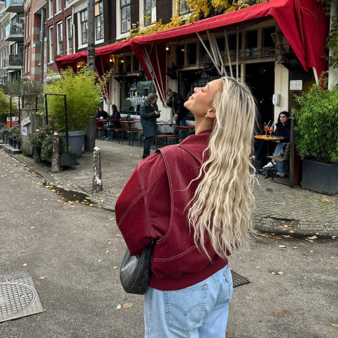 Faye™ | Statementröd Powerjacka för Maximal Stil