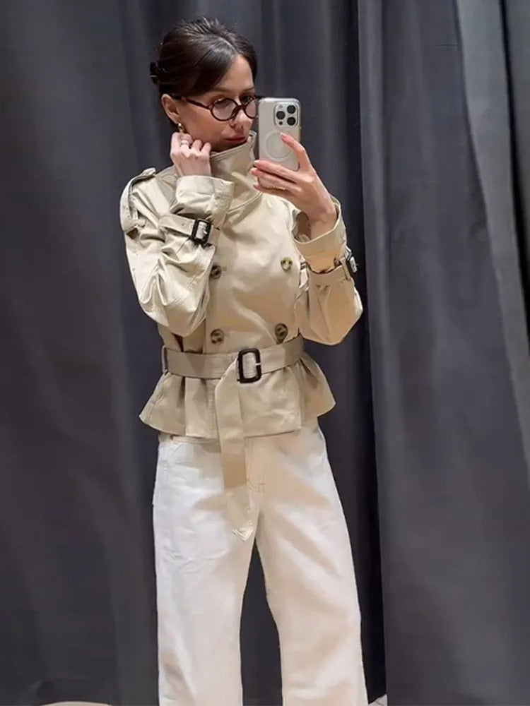 Julia™ | Tidlös Trenchcoat med Rörlig Elegans