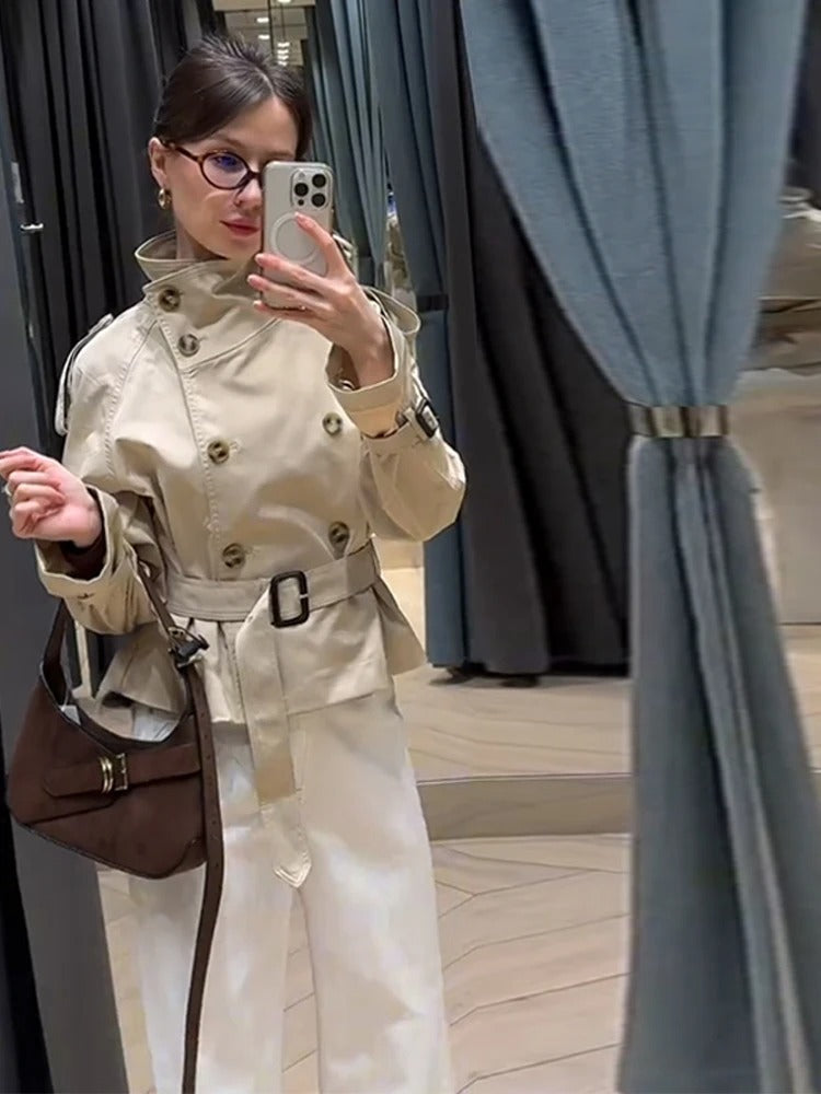Julia™ | Tidlös Trenchcoat med Rörlig Elegans
